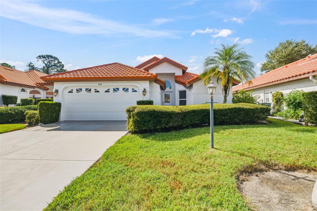 924 HARBOR TOWN DRIVE