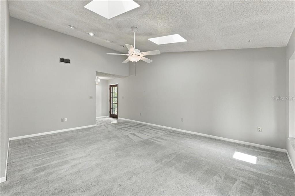 368 LAKE HARRIS DRIVE, LAKELAND, FL — photo 4 of 20
