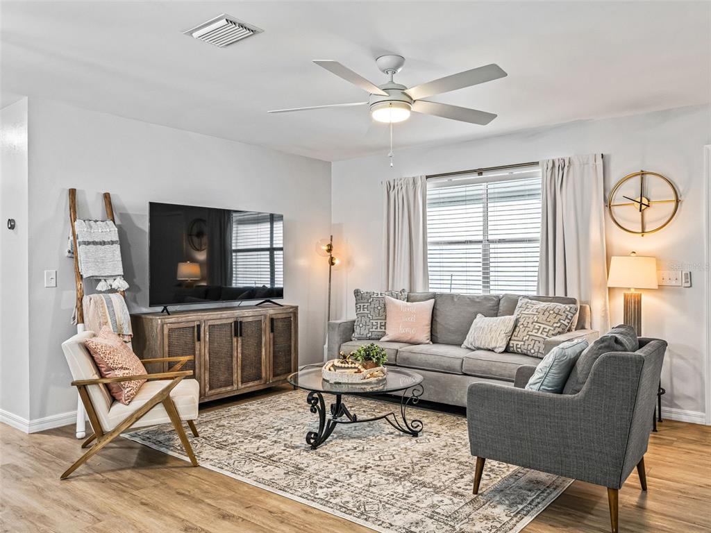 202 JUAREZ WAY, THE VILLAGES, FL — photo 4 of 30