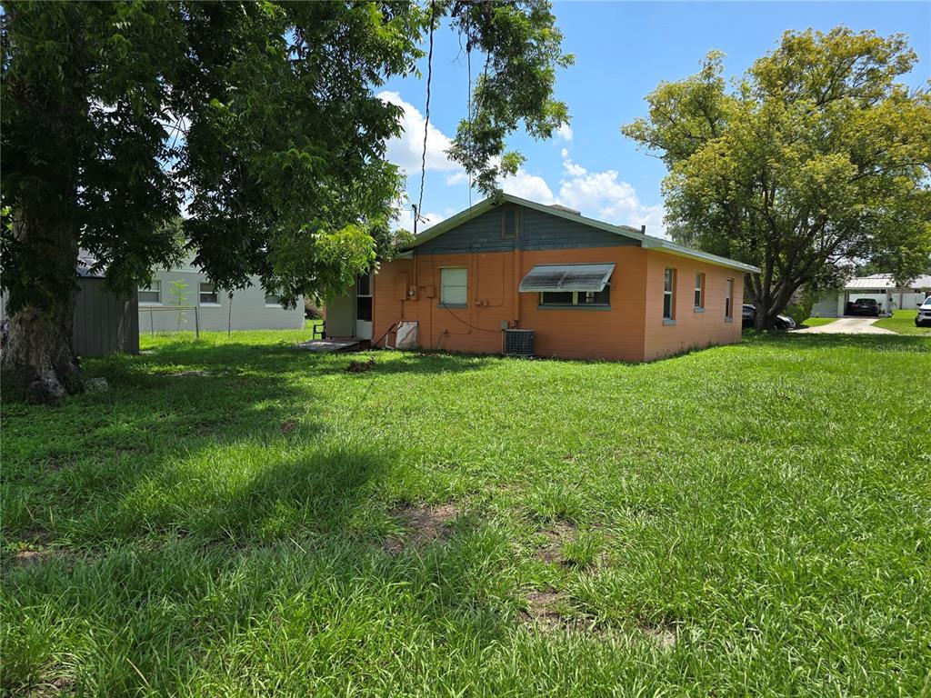 515 MONTICELLO AVENUE, LAKELAND, FL — photo 2 of 23