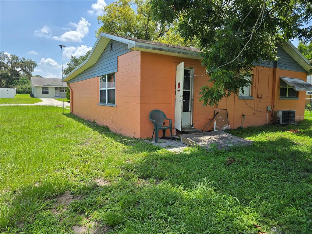 515 MONTICELLO AVENUE, LAKELAND, FL — photo 5 of 23