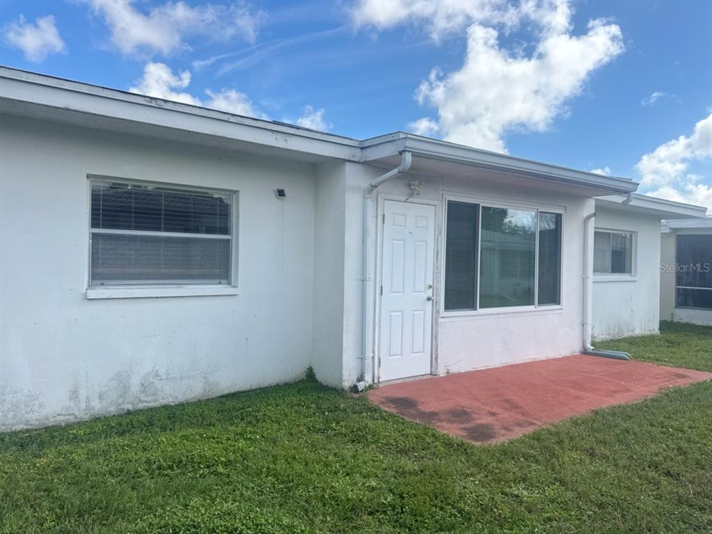 5460 LEMON TREE LANE N, PINELLAS PARK, FL — photo 3 of 11