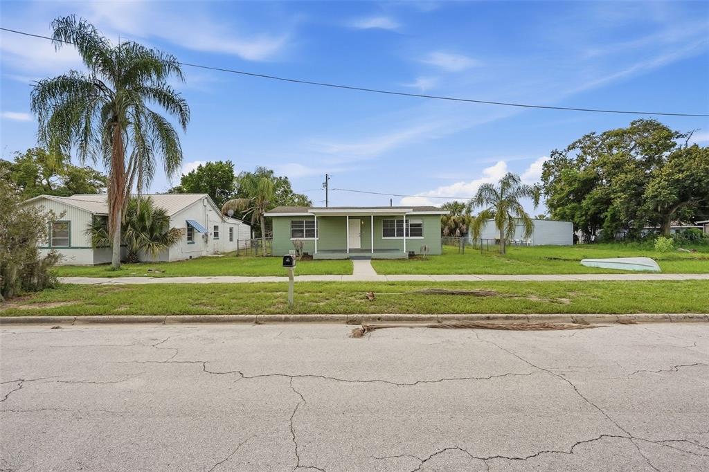 210 E MERRILL AVENUE, DUNDEE, FL — photo 3 of 22