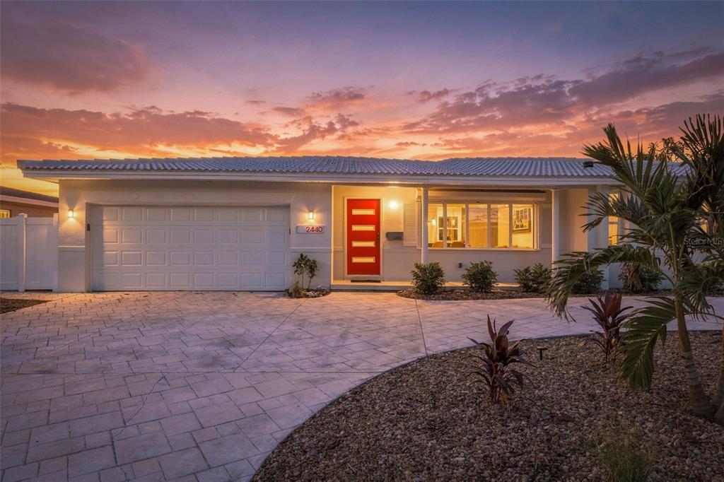2440 S SHORE DRIVE SE, ST PETERSBURG, FL — photo 2 of 75