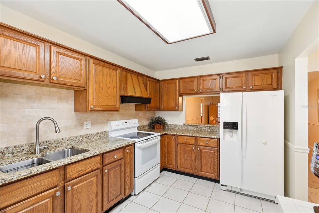 1267 HAZELTINE DRIVE, FORT MYERS, FL — photo 3 of 30