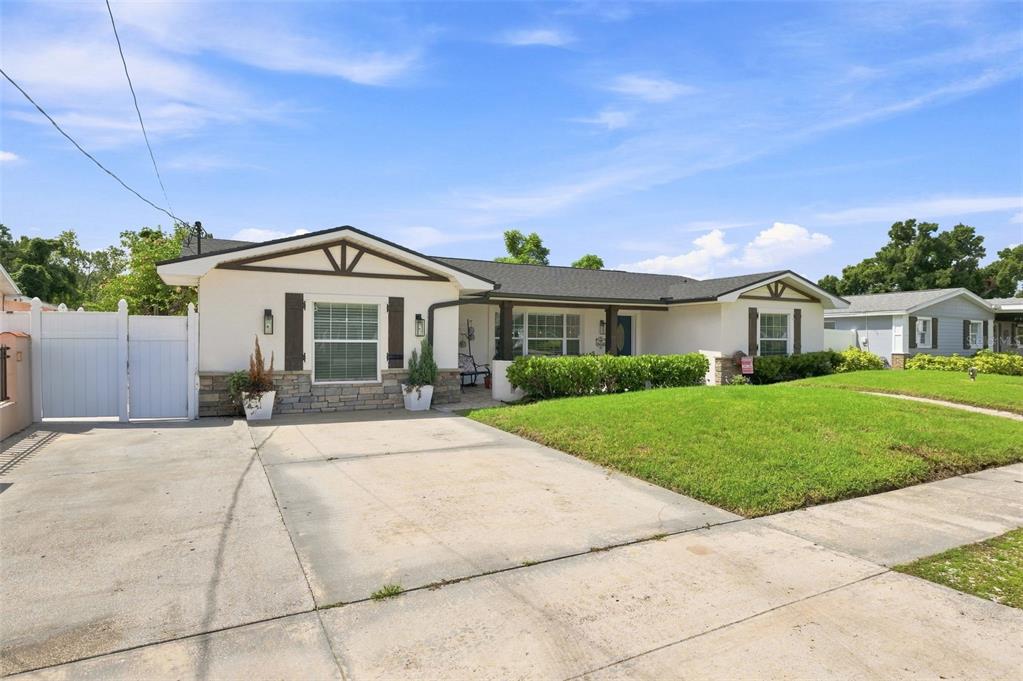 3104 W OSBORNE AVENUE, TAMPA, FL — photo 2 of 30