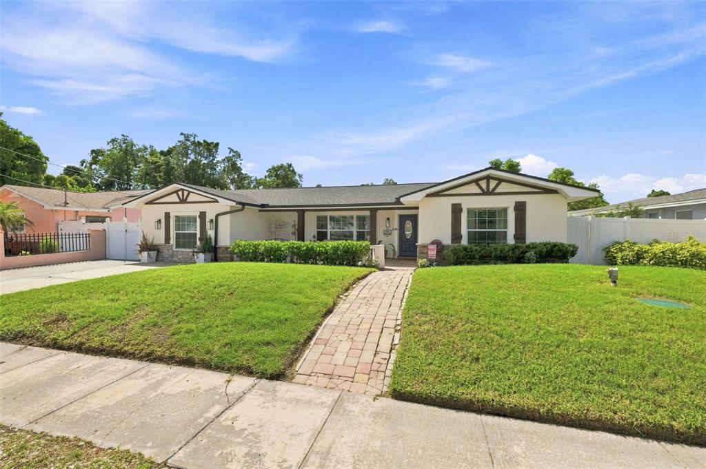 3104 W OSBORNE AVENUE, TAMPA, FL — photo 4 of 30