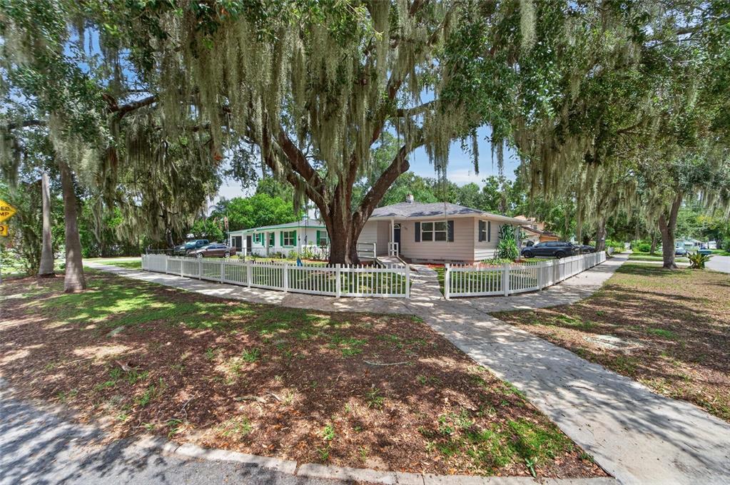 703 INTERLACHEN PKWY, LAKELAND, FL — photo 5 of 30