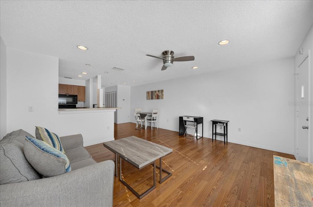 670 GREEN VALLEY ROAD UNIT F4, PALM HARBOR, FL — photo 4 of 30