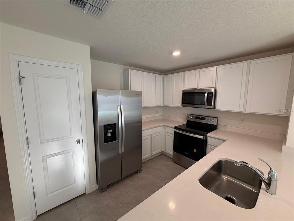 6685 SW 81ST LOOP, OCALA, FL — photo 5 of 30