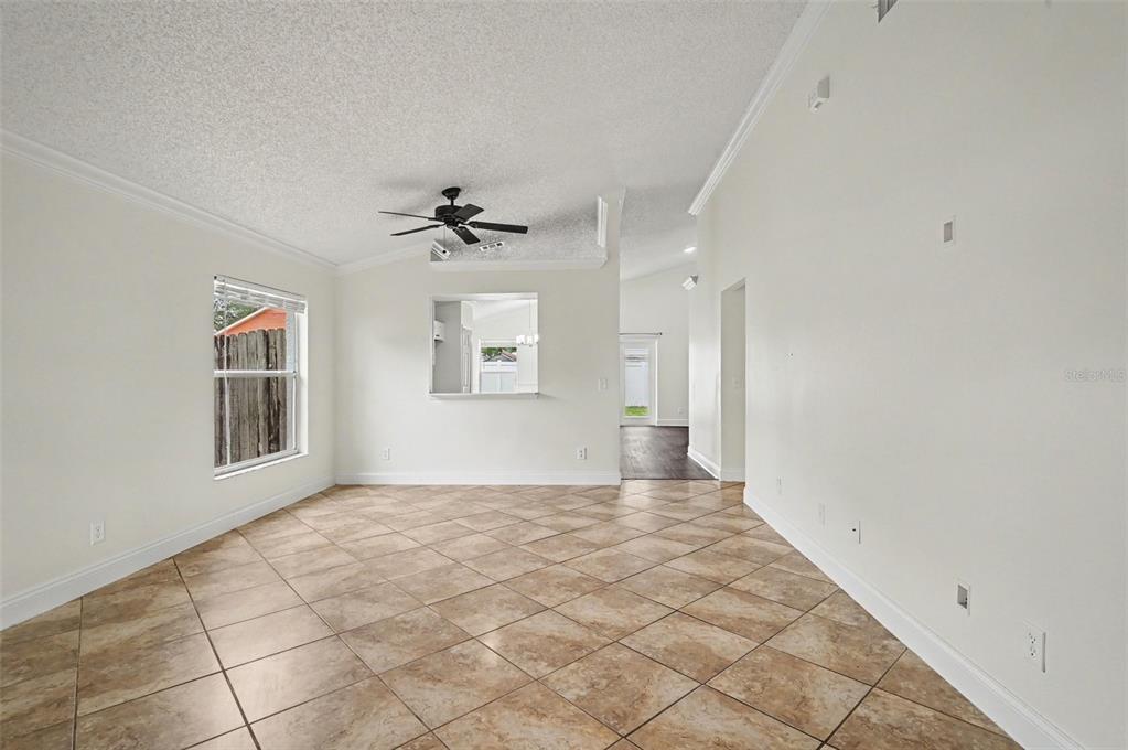 989 LITTLE CREEK ROAD, ORLANDO, FL — photo 2 of 15