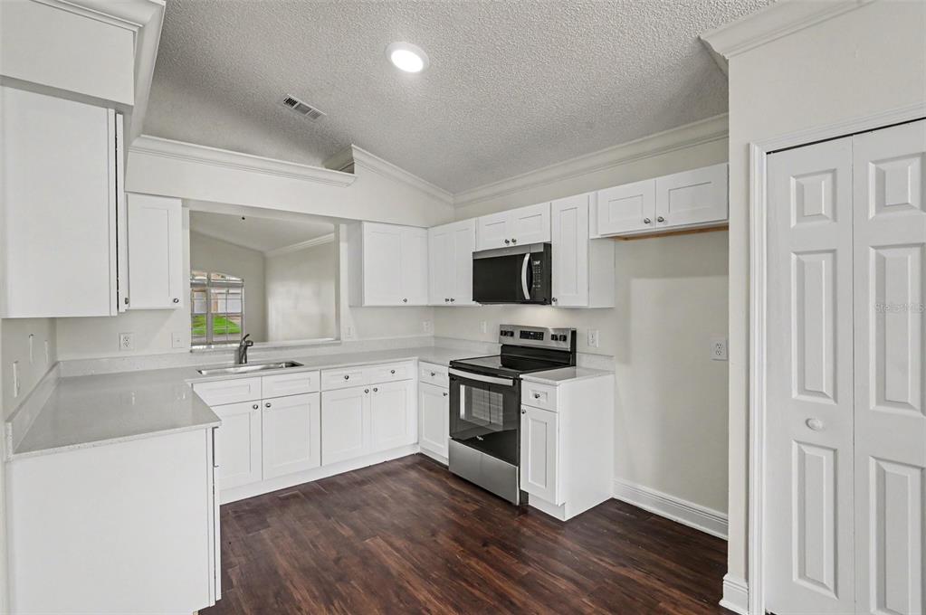 989 LITTLE CREEK ROAD, ORLANDO, FL — photo 5 of 15