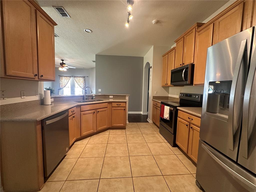 15245 STONEBRIAR WAY, ORLANDO, FL — photo 4 of 30