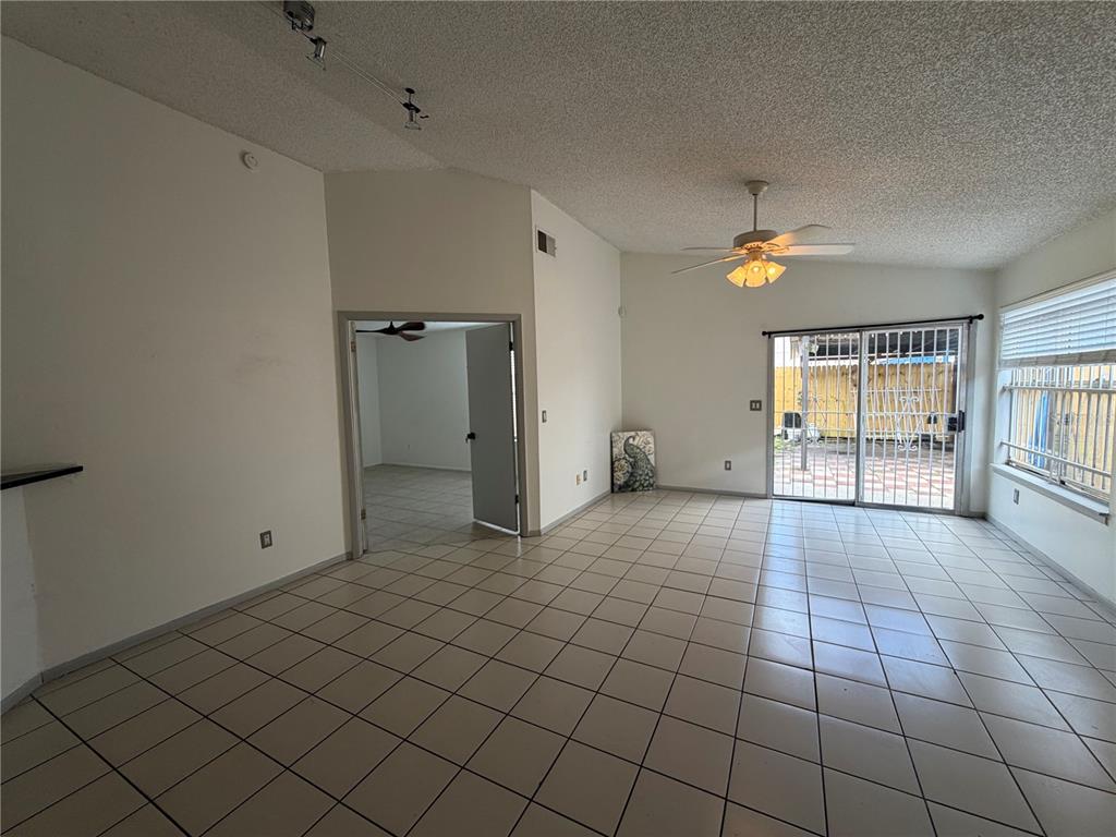 5427 CEDAR LANE, ORLANDO, FL — photo 5 of 30