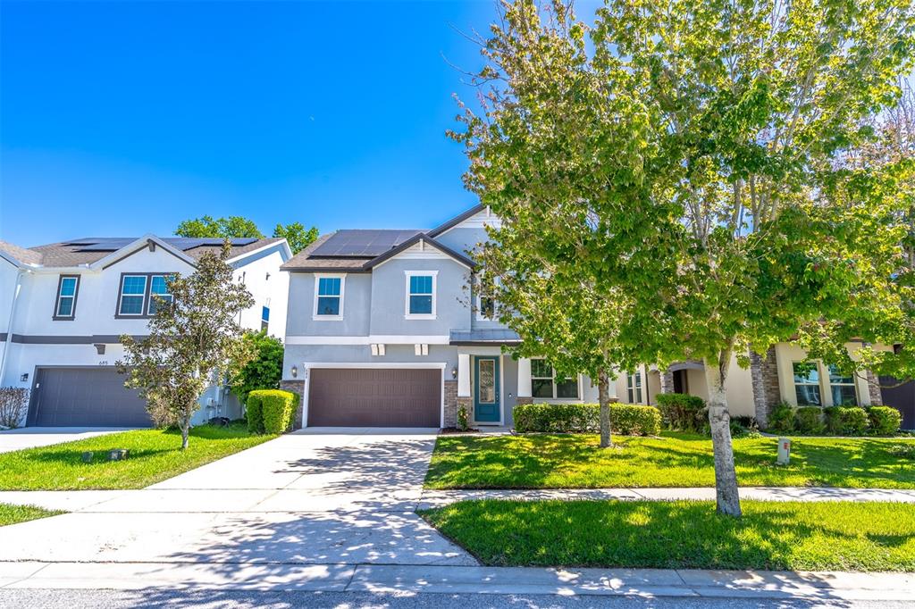 689 SEVEN OAKS BOULEVARD