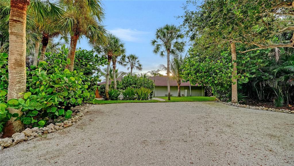 2417 CASEY KEY ROAD, NOKOMIS, FL — photo 4 of 25