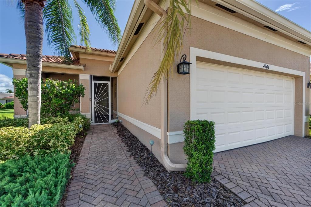 4904 ROCK ISLAND COURT, WIMAUMA, FL — photo 2 of 30