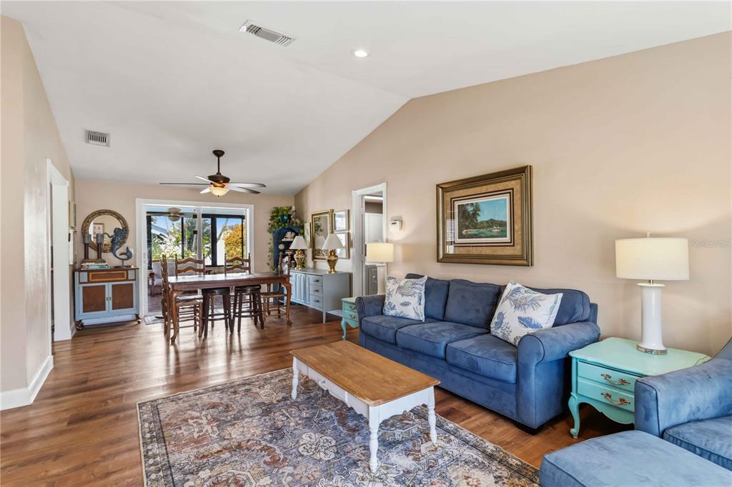 6402 34TH AVENUE W, BRADENTON, FL — photo 5 of 30