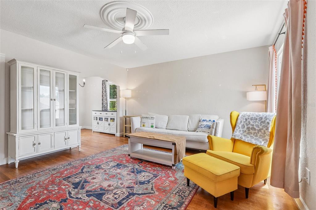 789 16TH AVENUE S, ST PETERSBURG, FL — photo 4 of 23