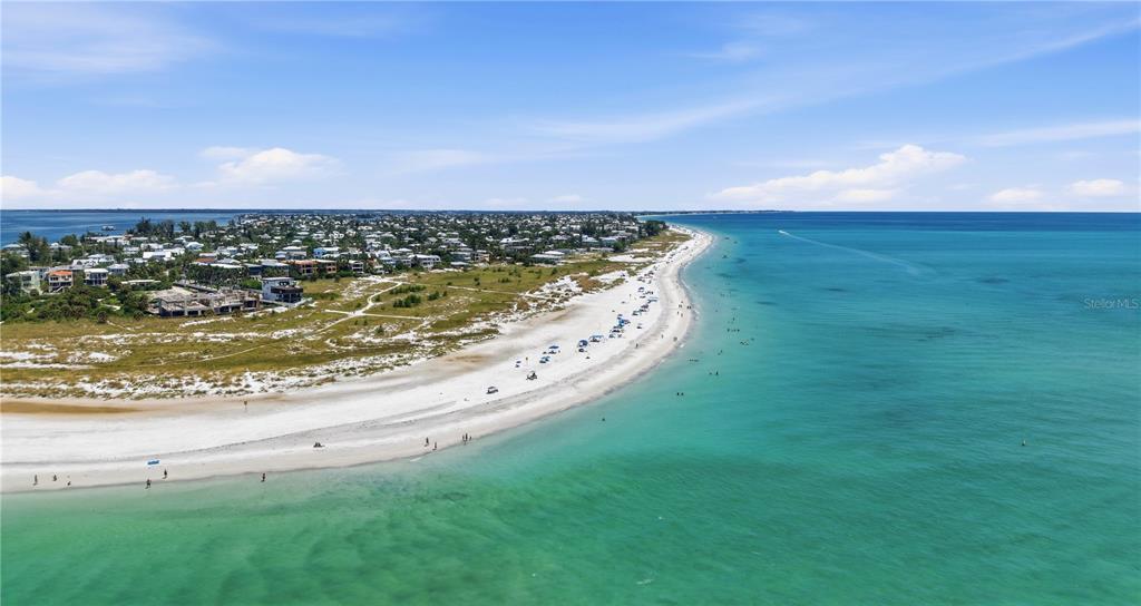 210 84TH STREET, HOLMES BEACH, FL — photo 4 of 20