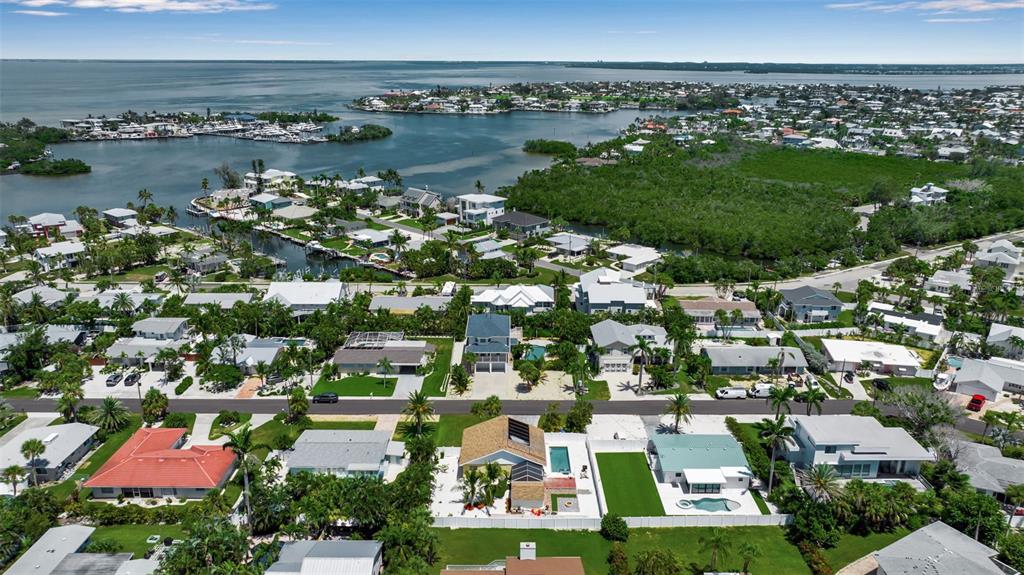 210 84TH STREET, HOLMES BEACH, FL — photo 5 of 20
