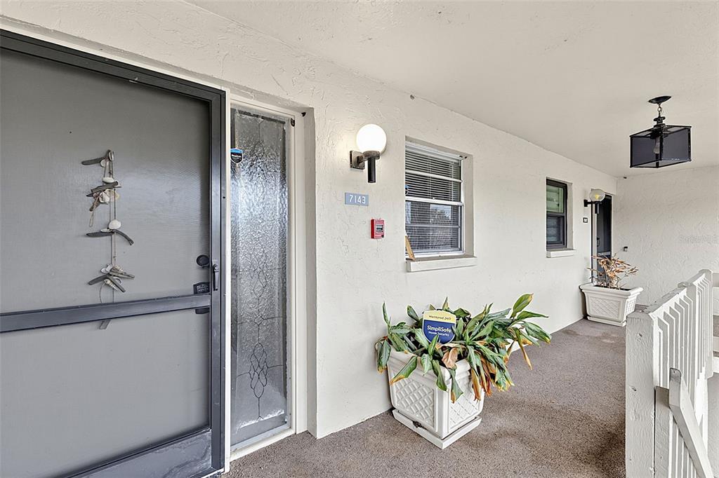 7143 WOOD CREEK DRIVE UNIT 203, SARASOTA, FL — photo 4 of 30