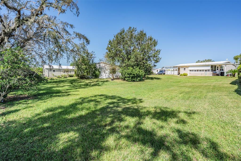 37700 NEUKOM AVENUE, ZEPHYRHILLS, FL — photo 2 of 48