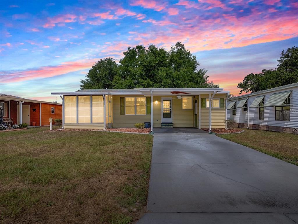 32521 W GOLF COURT