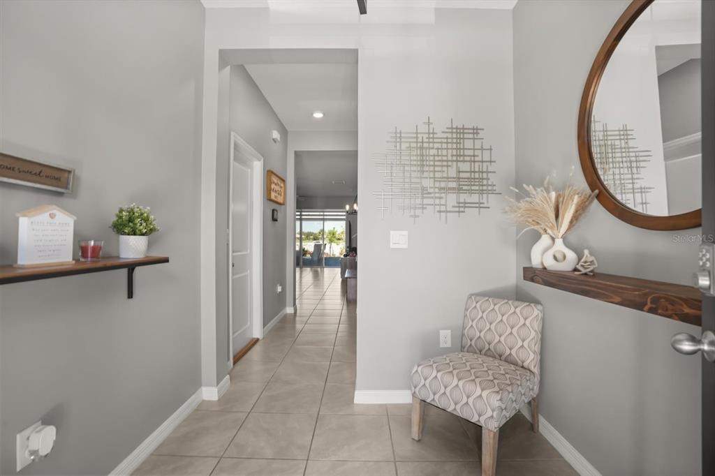 170 MANGROVE SHADE CIRCLE, APOLLO BEACH, FL — photo 2 of 30