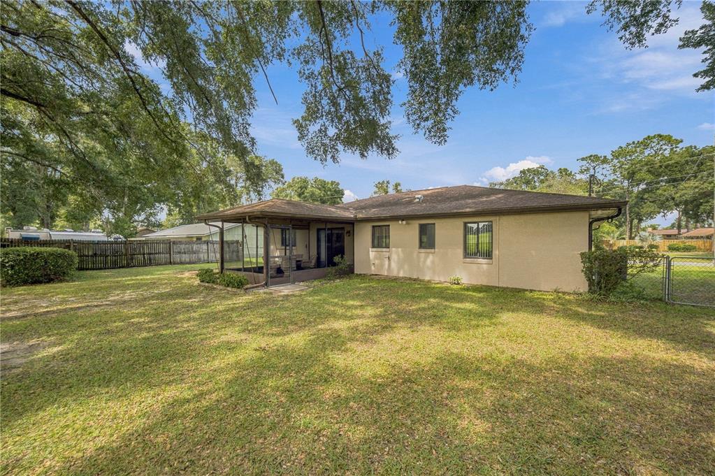 7560 SE 114TH LANE, BELLEVIEW, FL — photo 2 of 30