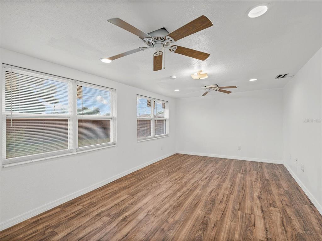 4004 SCARLET MAPLE DRIVE, HOLIDAY, FL — photo 2 of 32