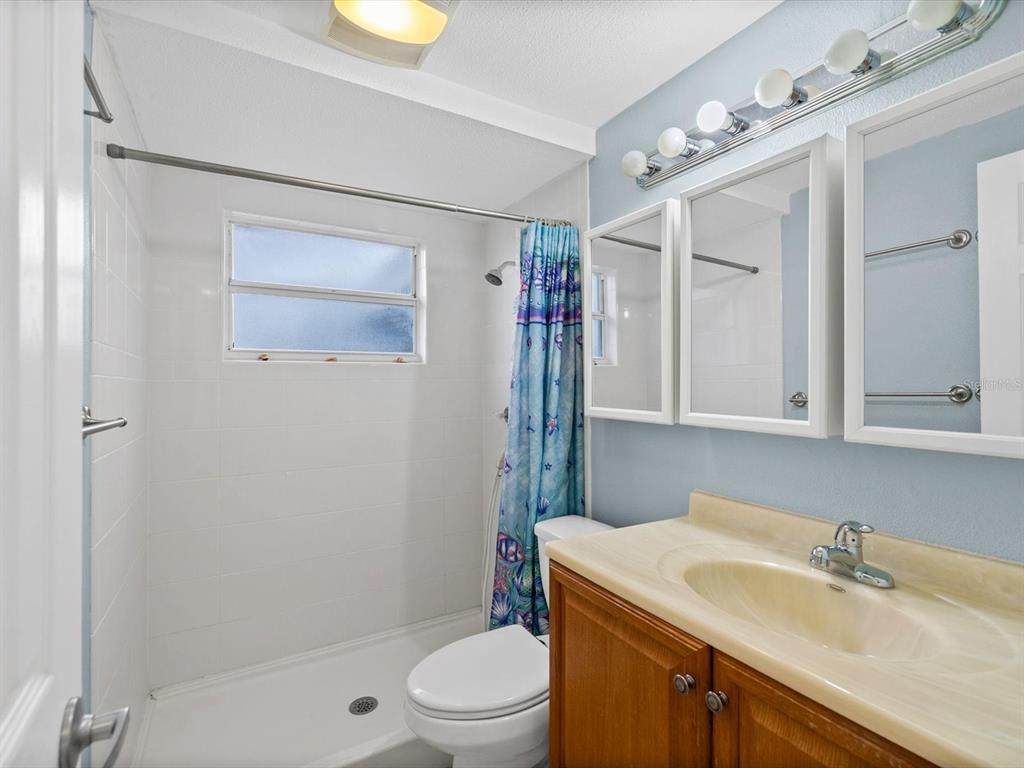 4004 SCARLET MAPLE DRIVE, HOLIDAY, FL — photo 5 of 32
