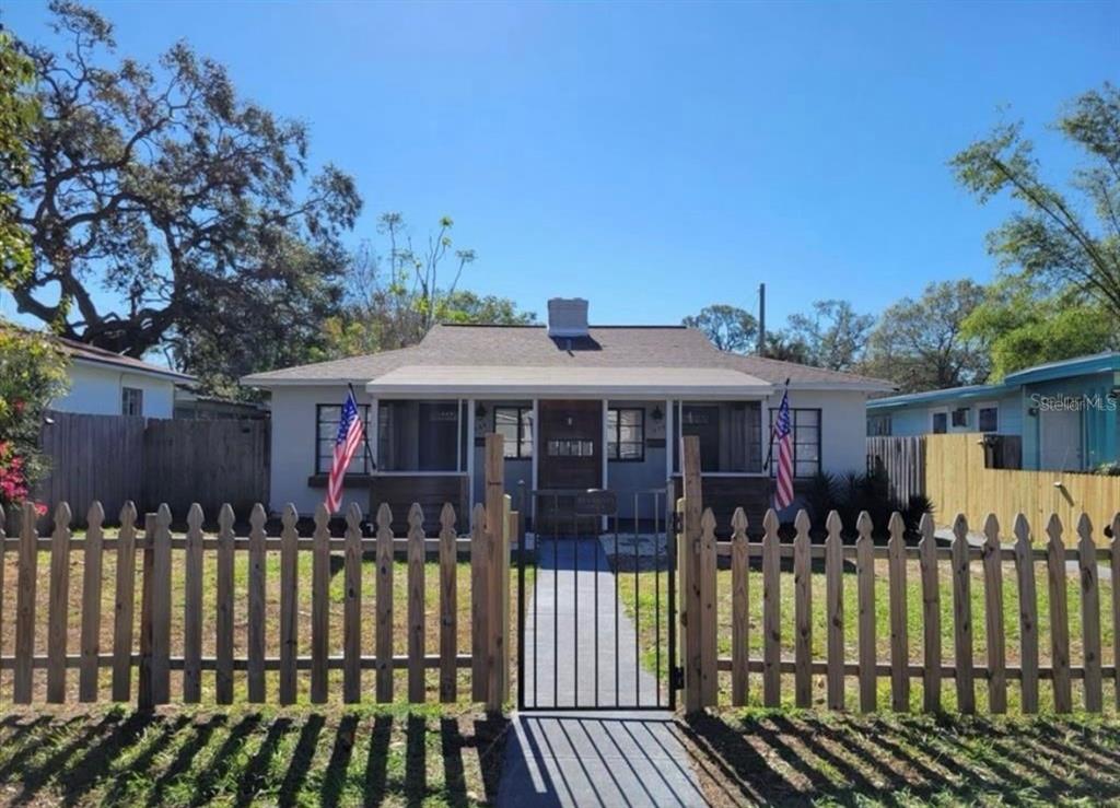330 20TH AVENUE S UNIT LOWER