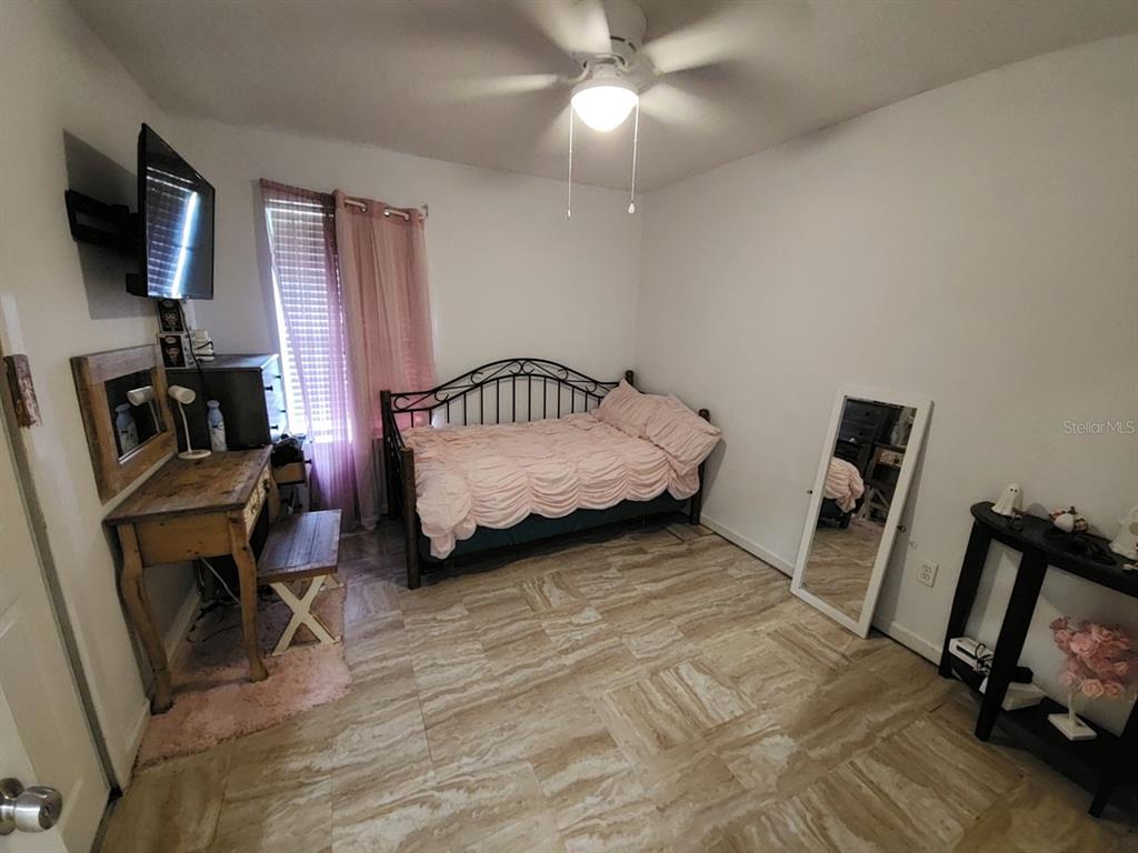 677 WARNER STREET, GROVELAND, FL — photo 5 of 13