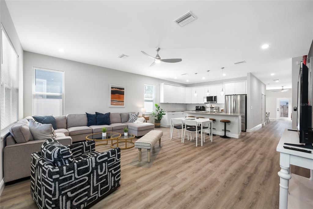 2144 43RD TERRACE N, ST PETERSBURG, FL — photo 4 of 34