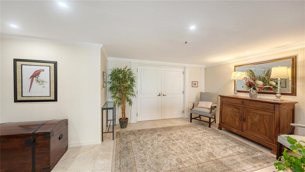 99 SUNSET DRIVE UNIT 401, SARASOTA, FL — photo 4 of 30