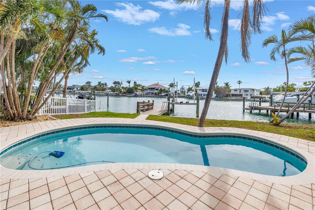 10128 YACHT CLUB DRIVE, TREASURE ISLAND, FL — photo 3 of 80
