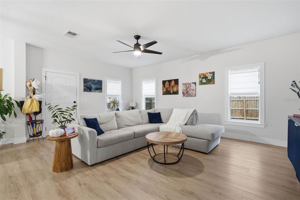 1537 PALMETTO STREET, CLEARWATER, FL — photo 4 of 26