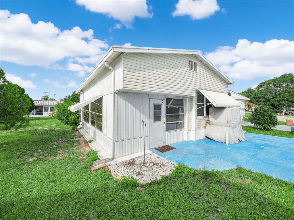 21 SADDLEBAG TRAIL S