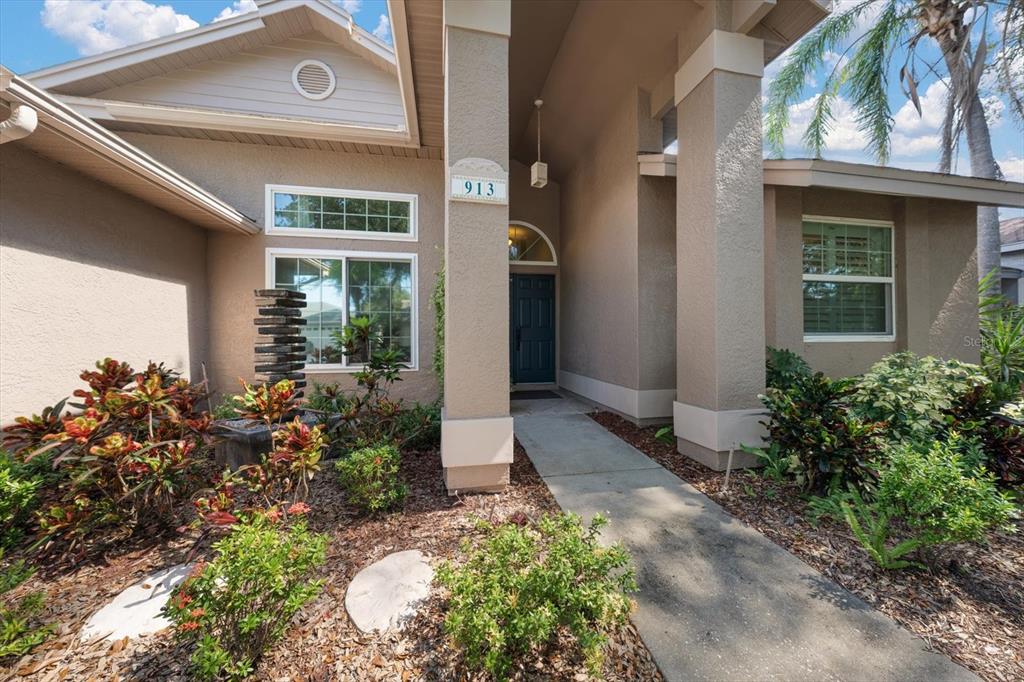 913 WESTWINDS BOULEVARD, TARPON SPRINGS, FL — photo 4 of 38