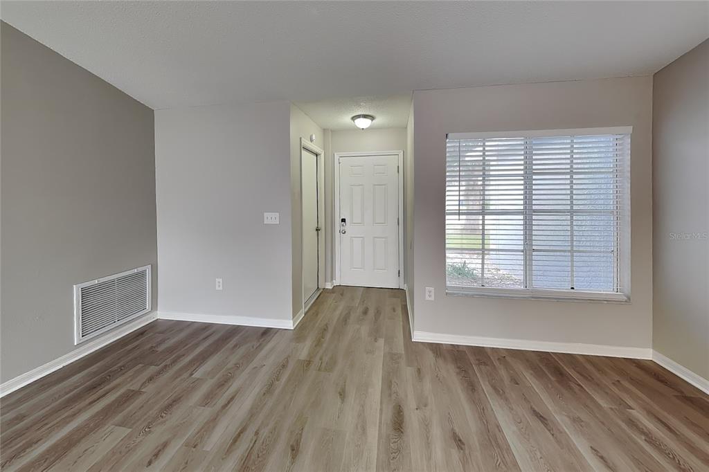 1212 ALPINE LAKE DRIVE, BRANDON, FL — photo 2 of 15