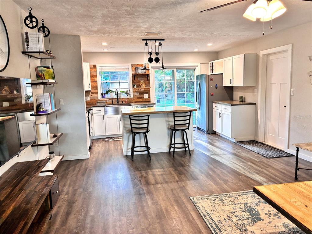 9150 50TH STREET N, PINELLAS PARK, FL — photo 4 of 27