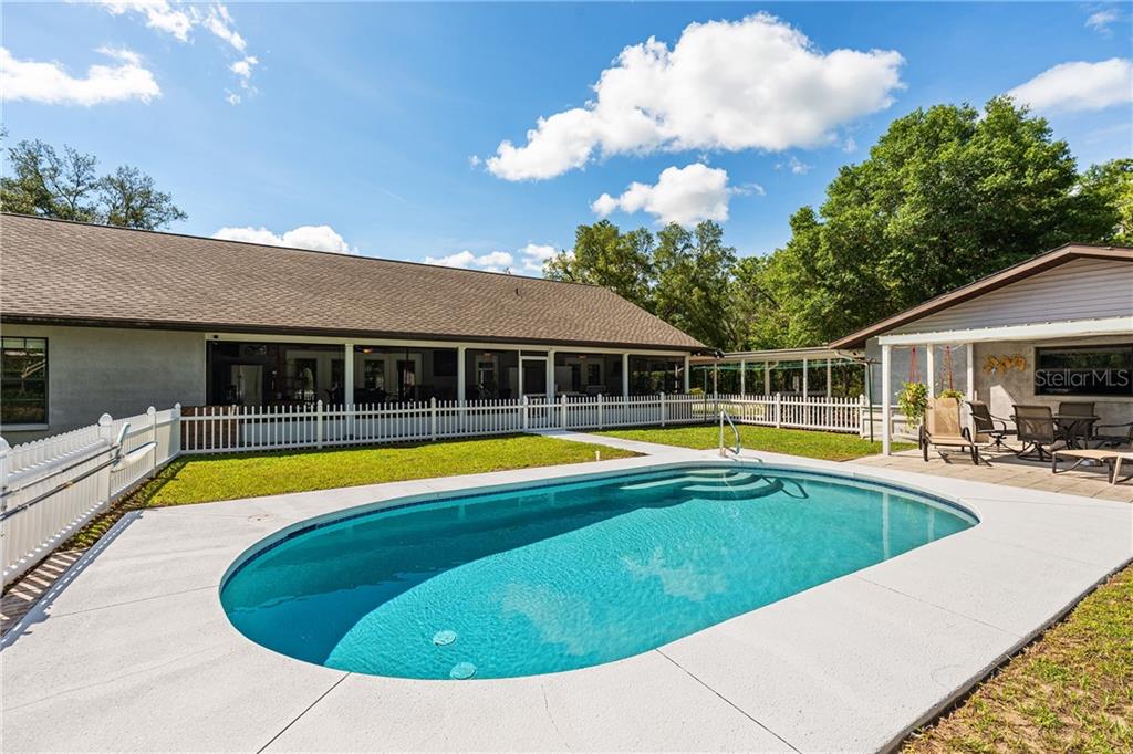 10871 SE County Road 326 ROAD, MORRISTON, FL — photo 4 of 30