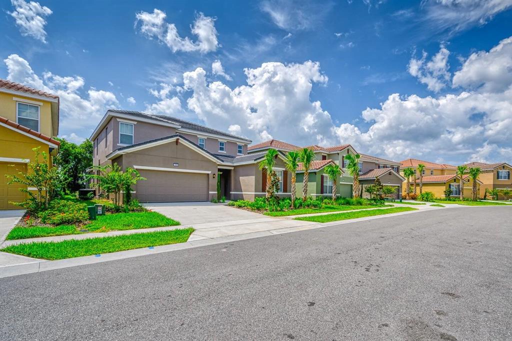 6090 BROAD OAK DRIVE