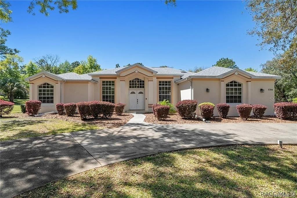 5386 N LENA DRIVE