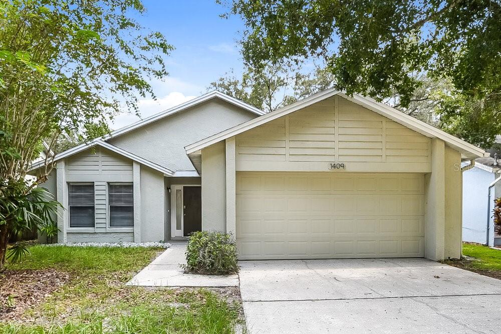 1409 BRIDLEBROOK DRIVE