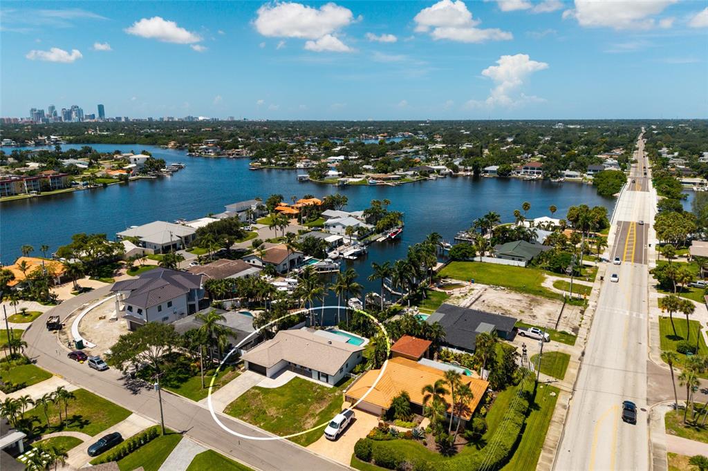 3960 13TH WAY NE, ST PETERSBURG, FL — photo 3 of 24