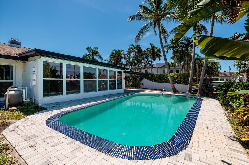 3960 13TH WAY NE, ST PETERSBURG, FL — photo 4 of 24