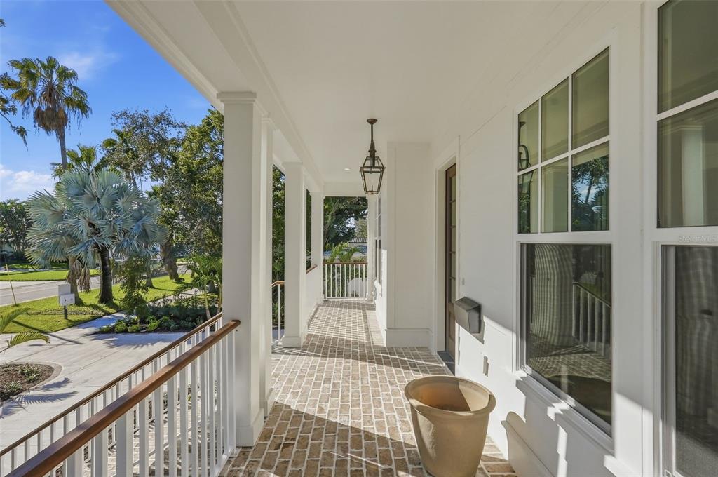 822 SNELL ISLE BOULEVARD NE, ST PETERSBURG, FL — photo 5 of 49