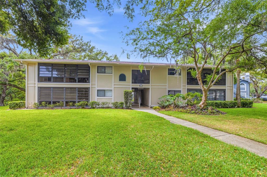 6015 LAKETREE LANE UNIT B